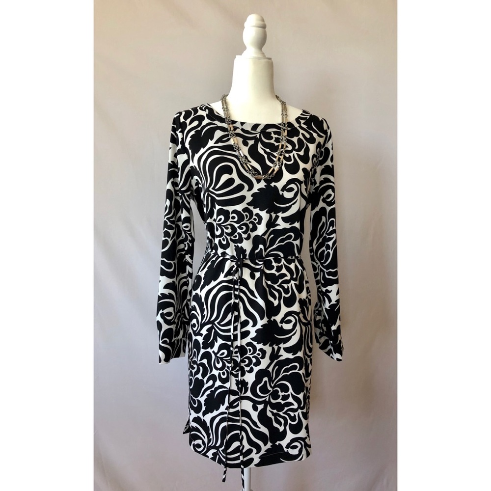 LOFT Black and White Long-sleeves Shift Dress